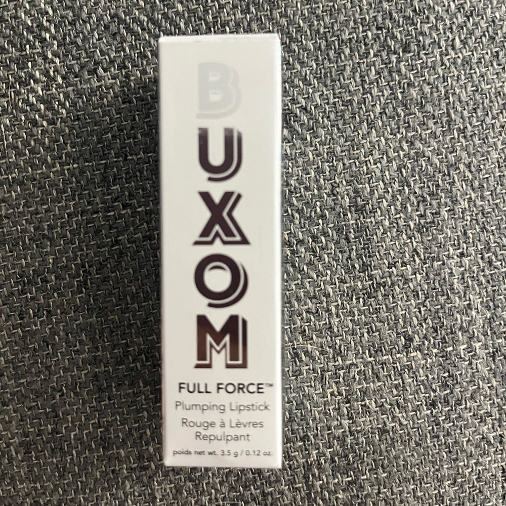Buxom lipstick lover new